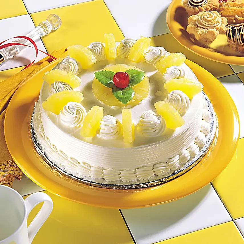 Delicious Pineapple Cream Cake Eggless- Half Kg