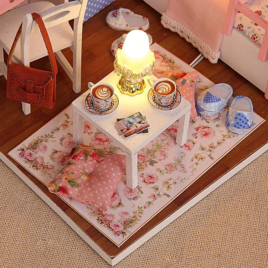 Cute sales dollhouse furniture