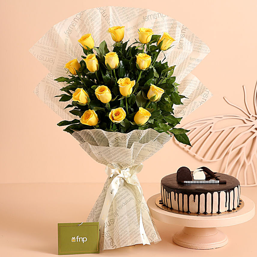Vibrant Feelings Roses Bouquet & Chocolate Cake