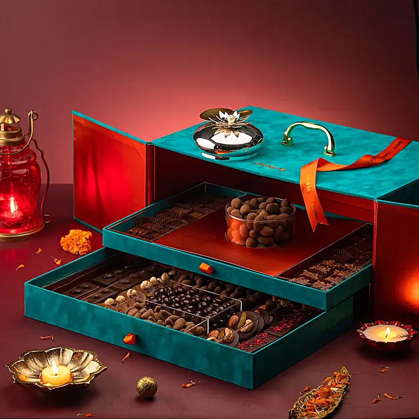 Chokola Grandeur Luxury Chocolate Hamper