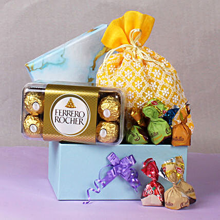 1st birthday best sale gift hampers