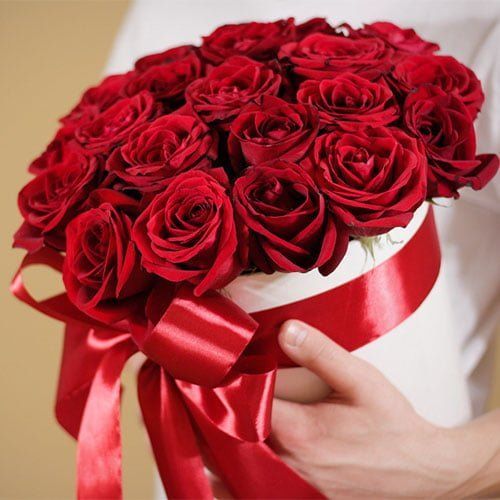 Incredible Roses Arrangement saudi-arabia | Gift Incredible Roses  Arrangement- Ferns N Petals