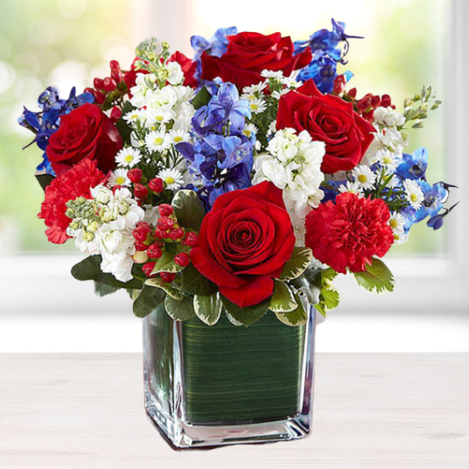 Beautiful Flower Vase uae | Gift Beautiful Flower Vase- Ferns N Petals